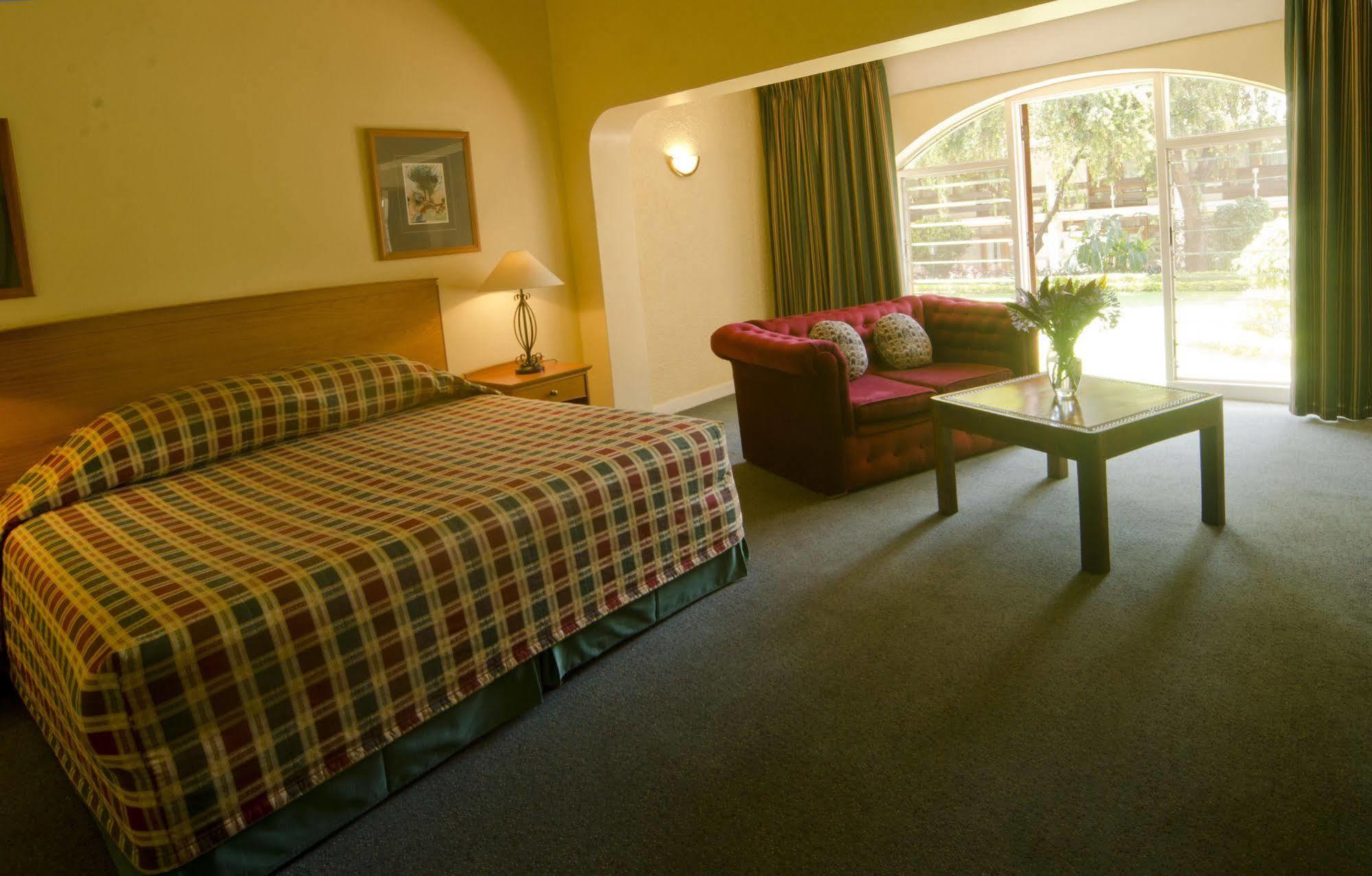 Sunbird Lilongwe Hotel Ngoại thất bức ảnh