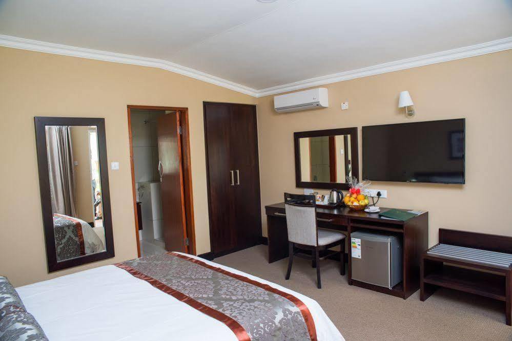 Sunbird Lilongwe Hotel Ngoại thất bức ảnh